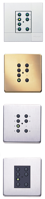 digidimの操作パネル。左の列のボタンであらかじめカスタマイズした4つのシーンを呼び出せる。例えば、シアター用の場合、ボタンを1回押せば、照明を落とし電動カーテンを閉め、間接照明をつける動作を連続して制御できる。プレートの種類は、ホワイト、真ちゅう、ステンレス